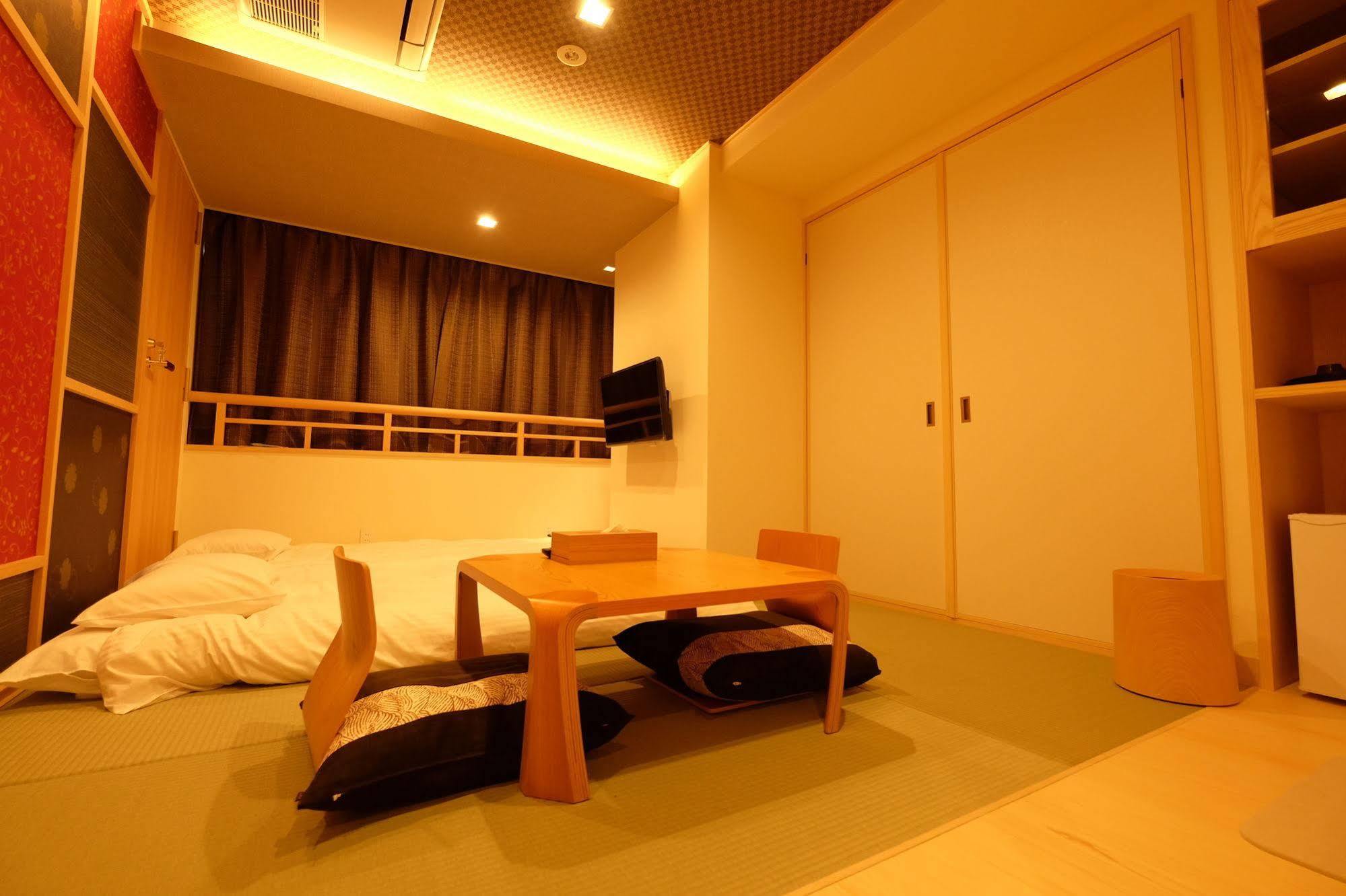 東心斎橋おおきにアパート Ookini Ryokan & Apartment أوساكا المظهر الخارجي الصورة